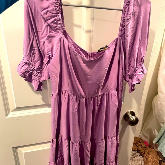 Dress - Picture 3 of 4